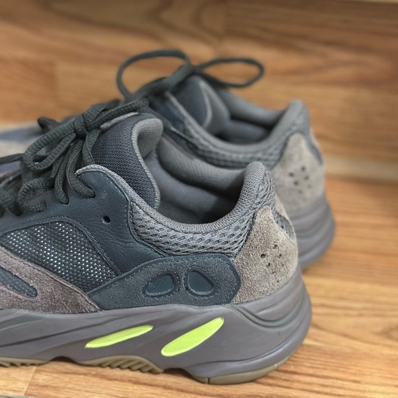 Yeezy Boost 70 Mauve Men’s Size 6 Sneakers - Picture 6 of 16